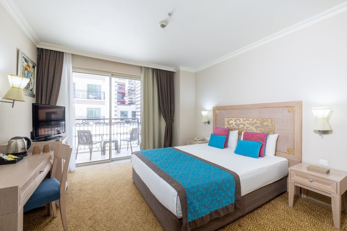 rooms-standart-room-land-view