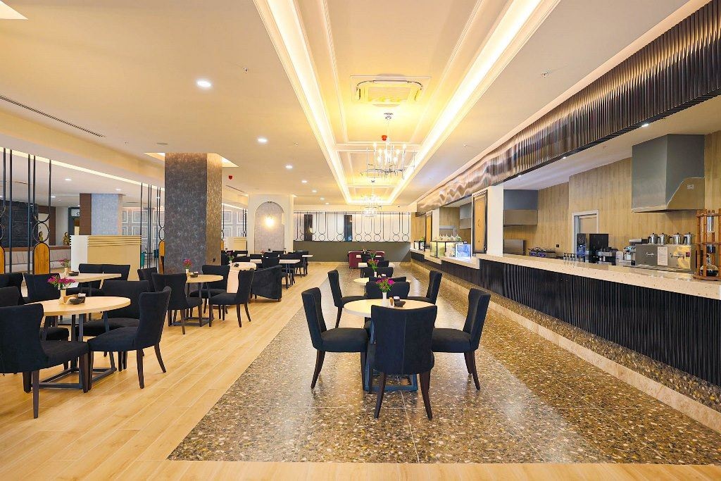 restaurants-crystal-patisserie