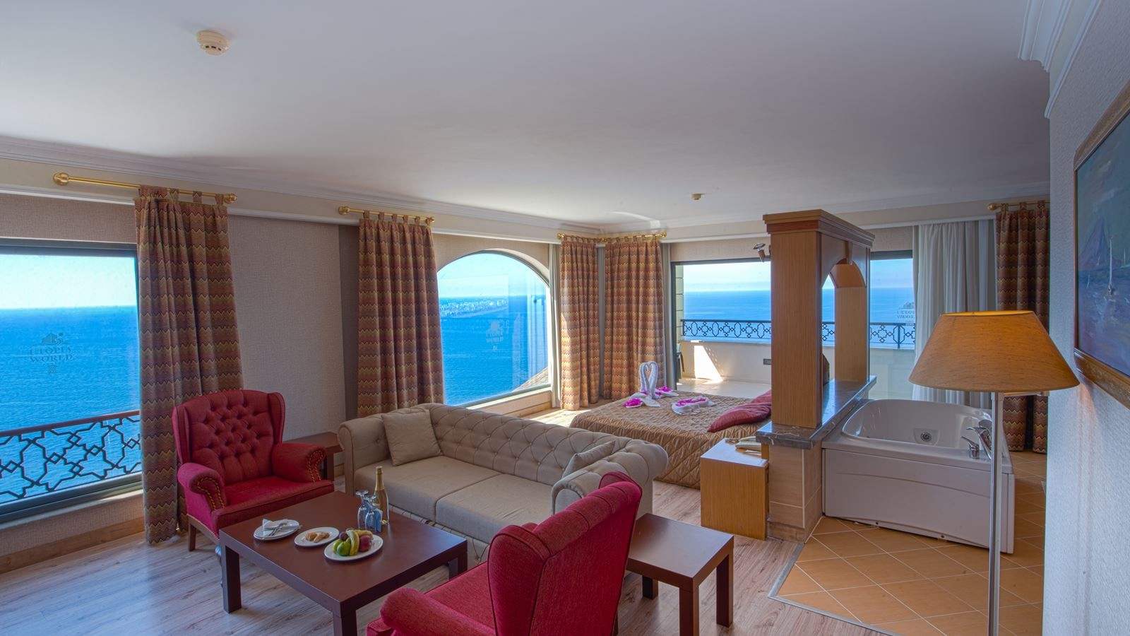 rooms-corner-suite-room