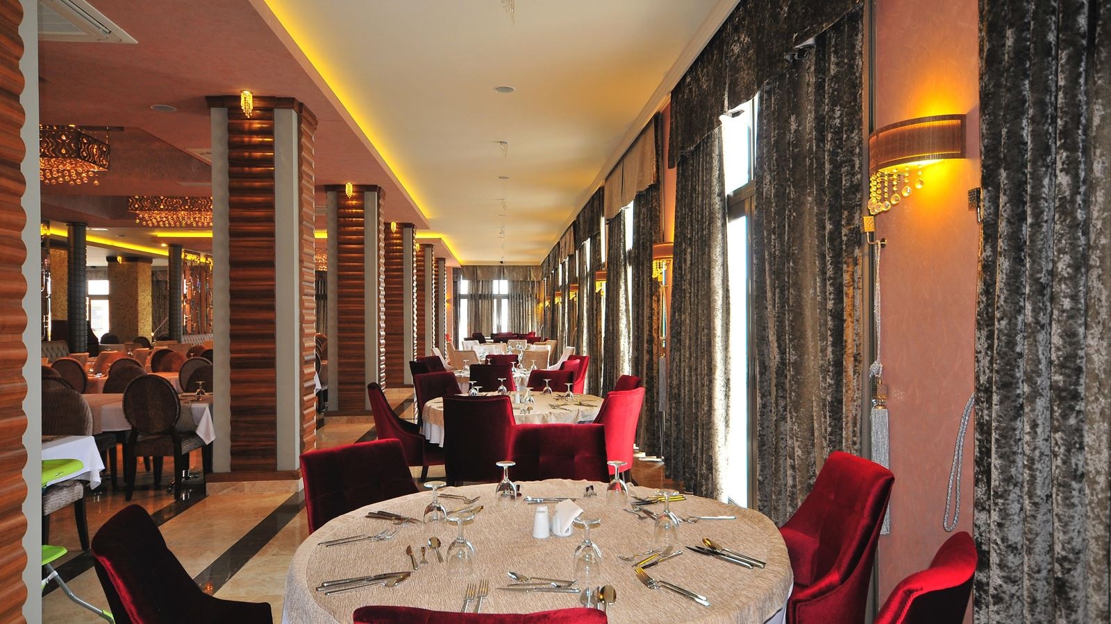 restaurants-main-restaurant