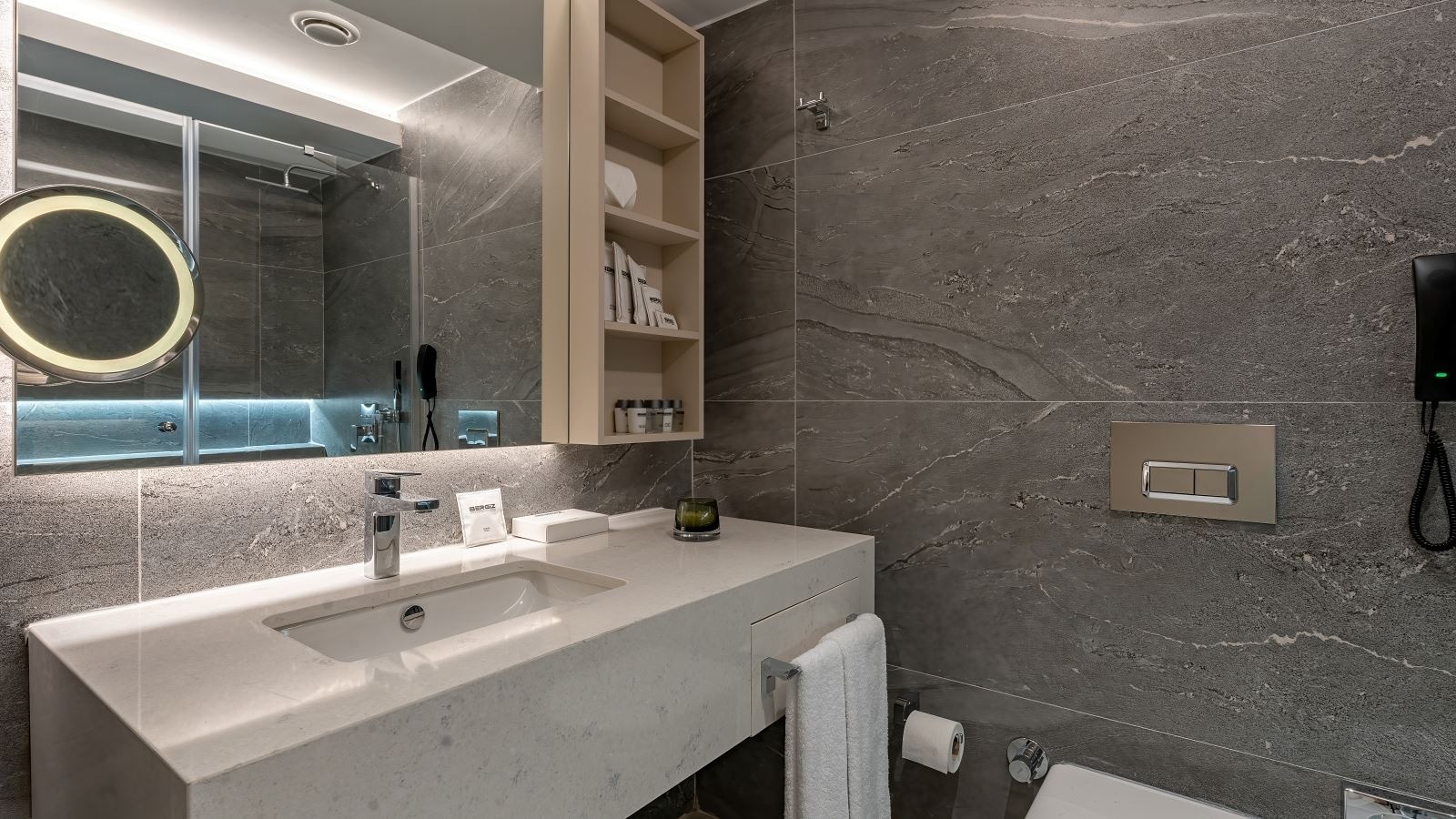 rooms-deluxe-superior-room-with-balcony-roh