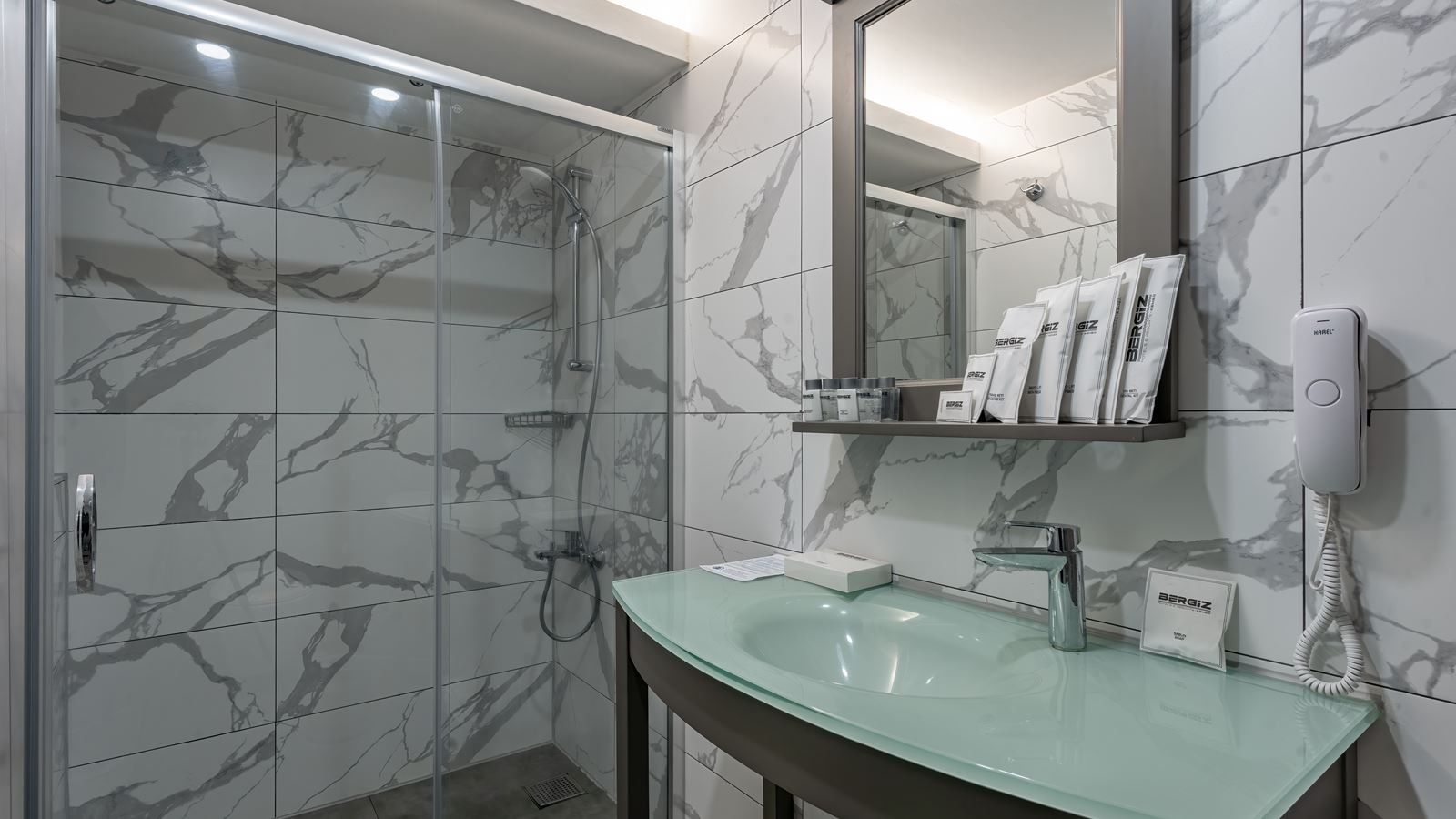 rooms-garden-room-with-balcony