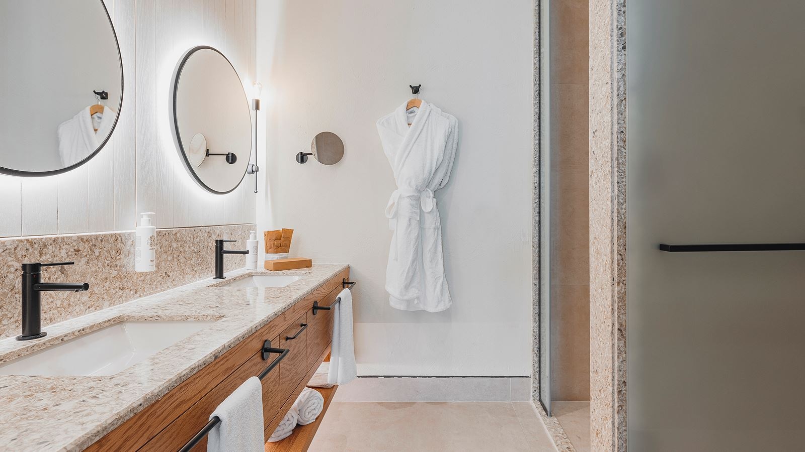 rooms-bohemia-suites