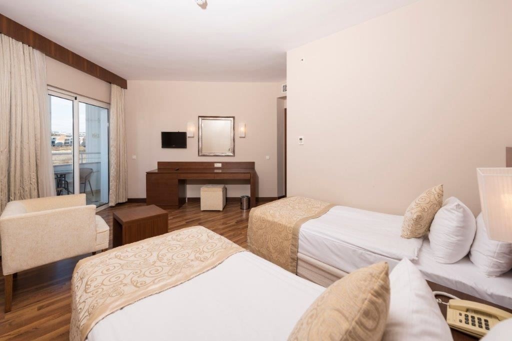 rooms-family-room-2-bedrooms