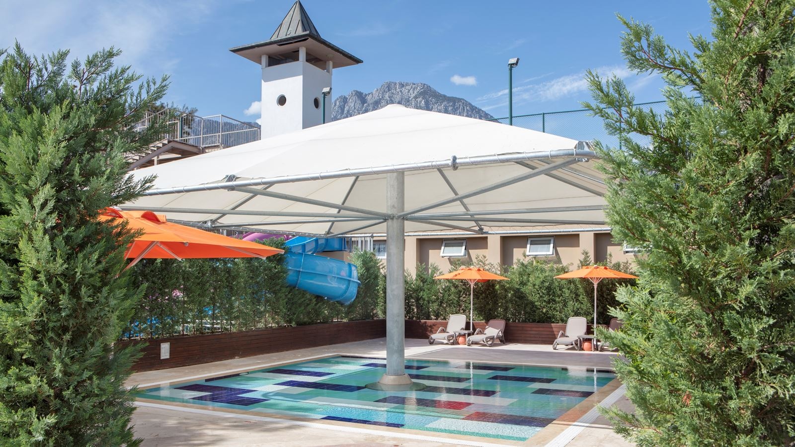 pools-outdoor-childrens-pool