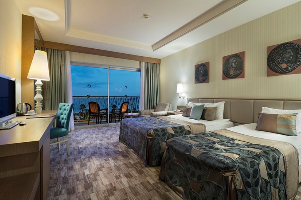 rooms-standard-room-side-sea-view