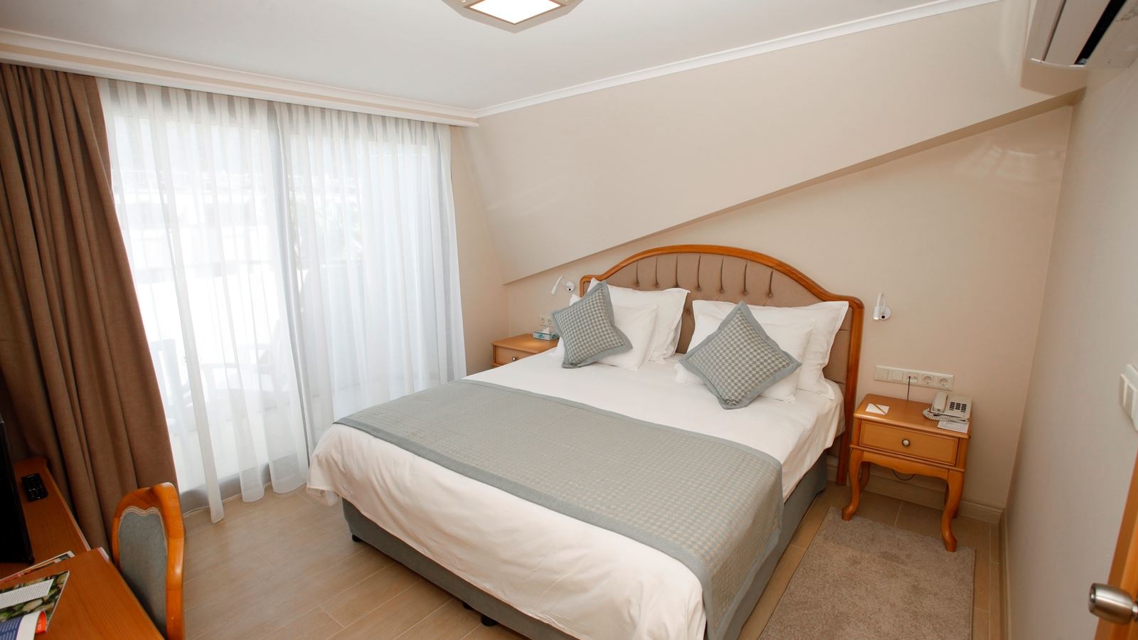 rooms-attic-suite--family-suite