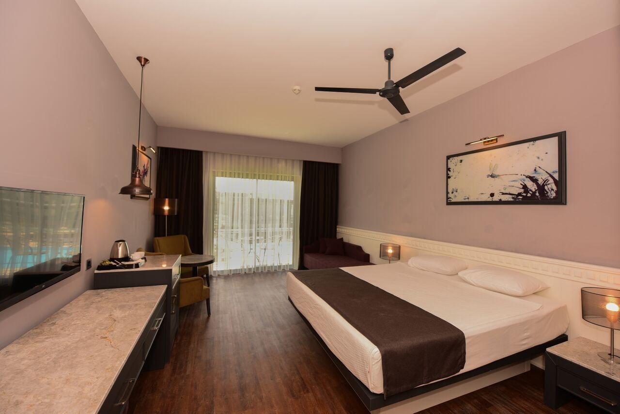 rooms-standart-land-view-room