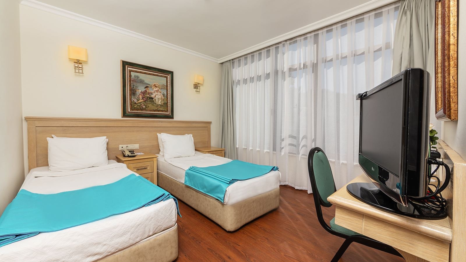 rooms-standard-room-land-view