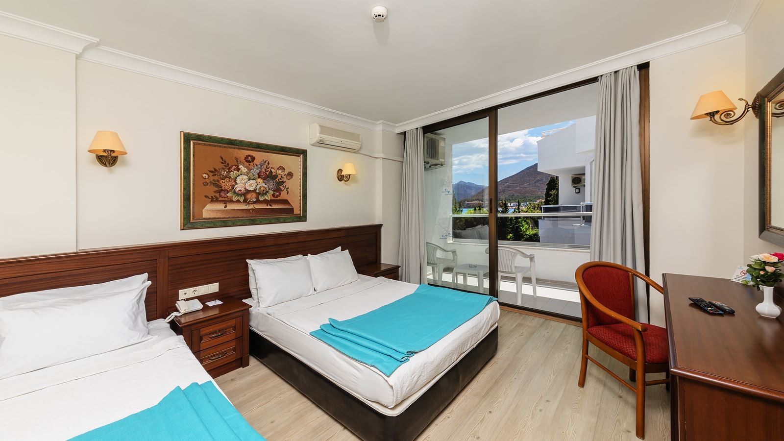 rooms-standard-room-side-sea-view