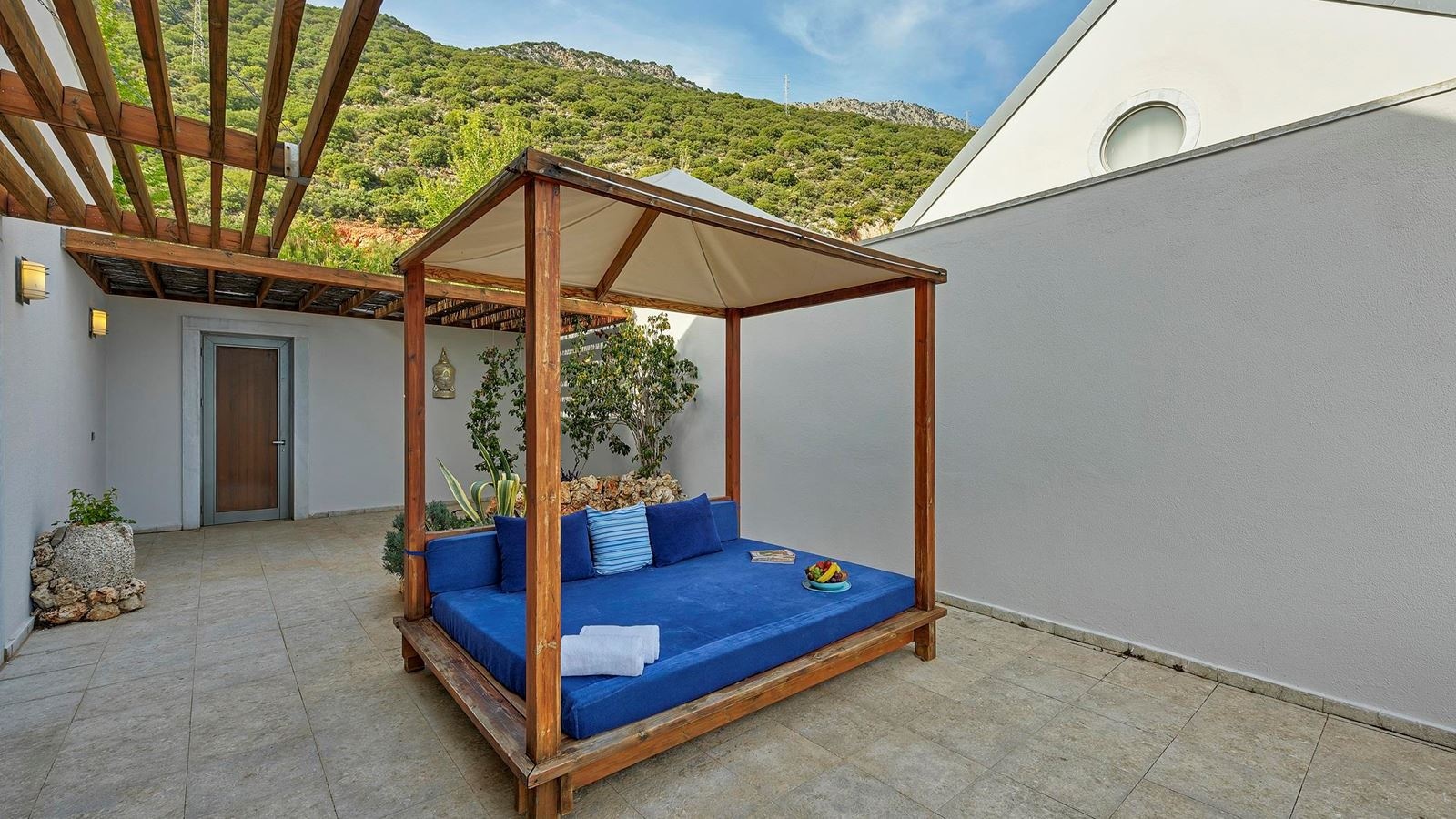 rooms-superior-room-sea-view