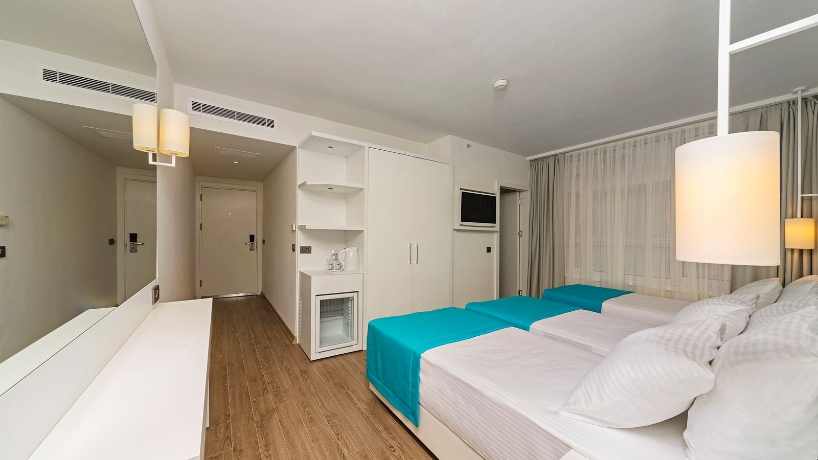 rooms-standard-room-land-view