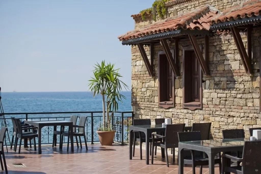 restaurants-restaurants