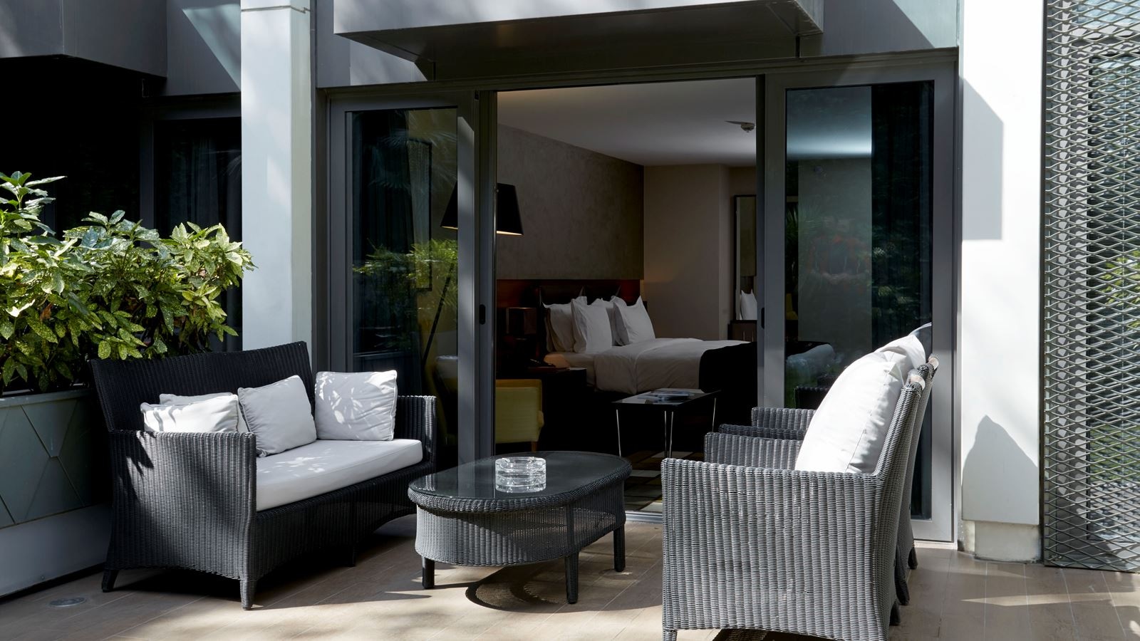 rooms-room-luxury-sea-view