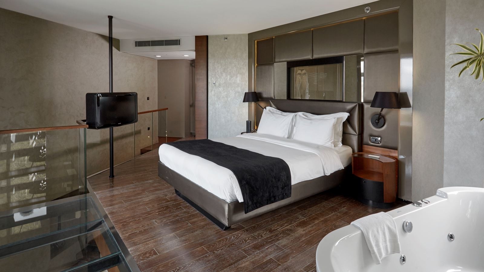 rooms-suite-two-bedrooms