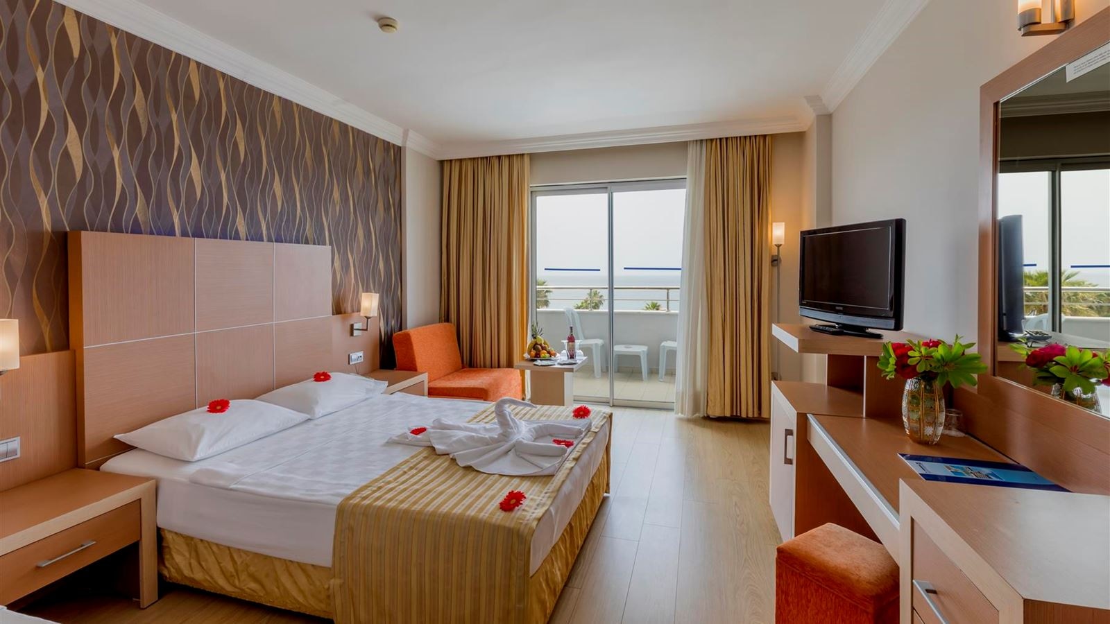 rooms-standard-room-lateral-sea-view