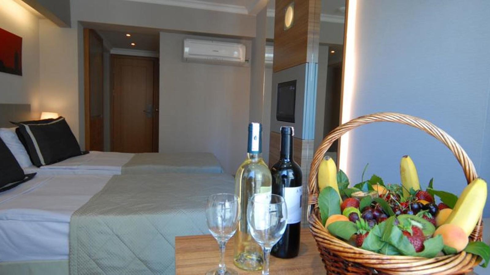 rooms-house-connecting-room