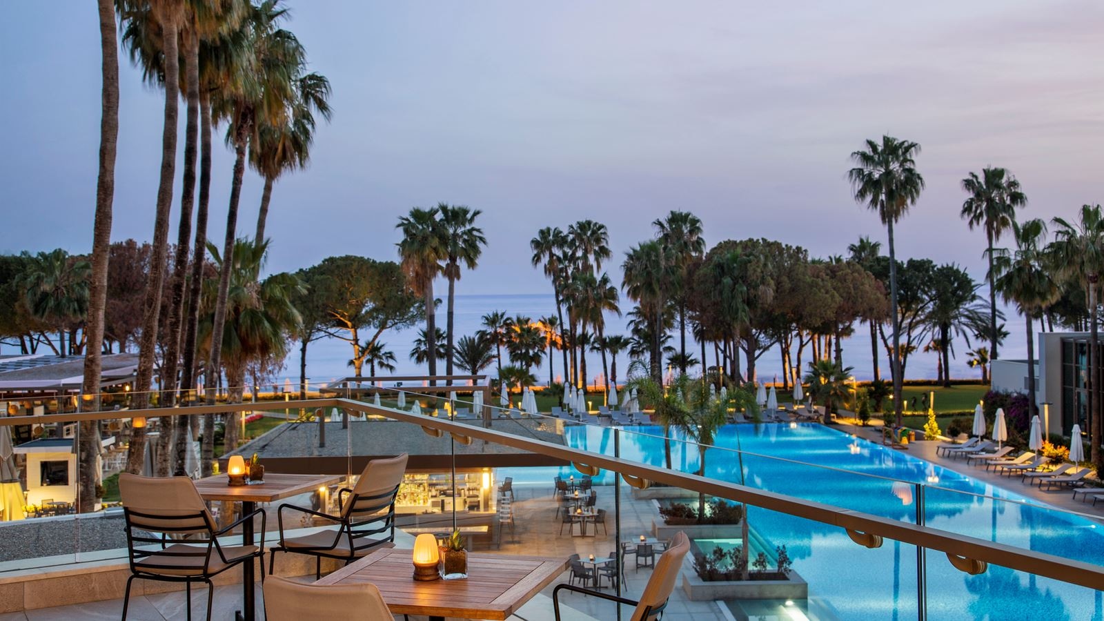 bars-panora-lobby-lounge-terrace-bar