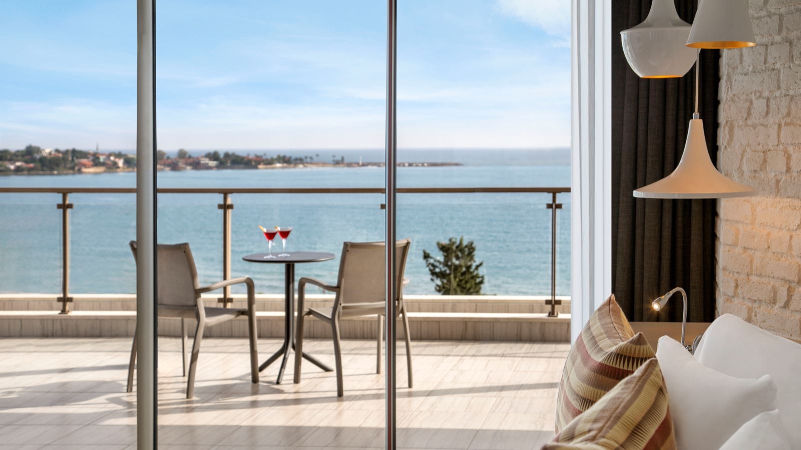 rooms-360-penthouse-suite-direwct-sea-view