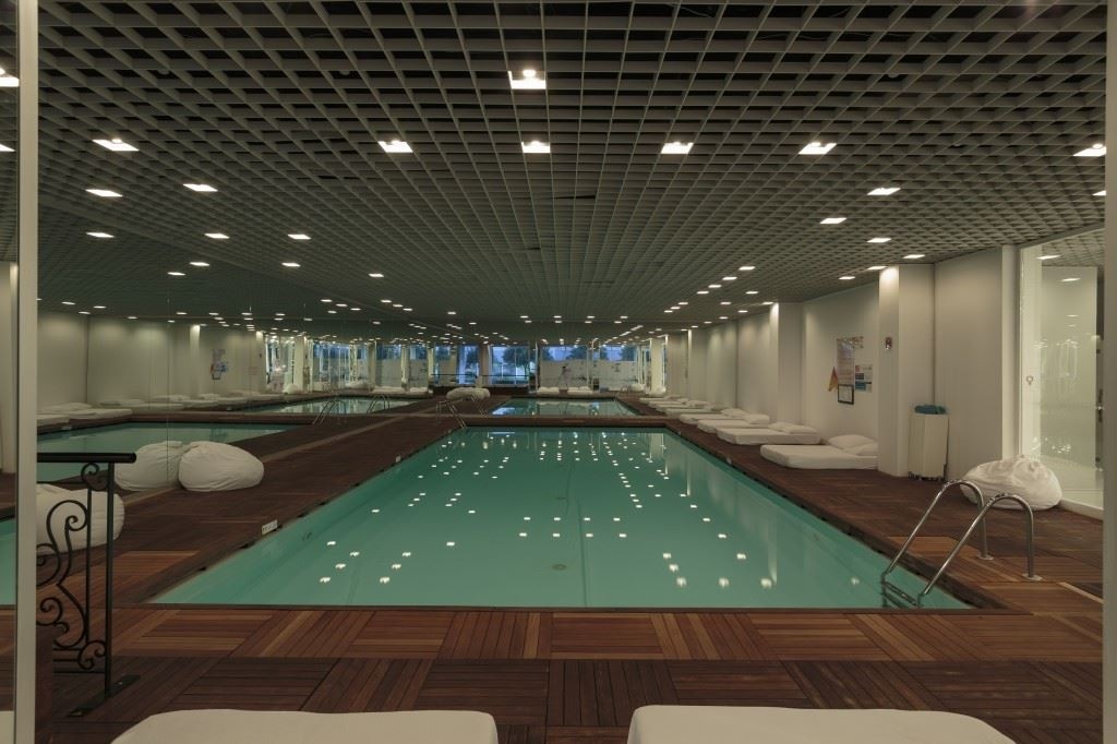 pools-indoor-pool