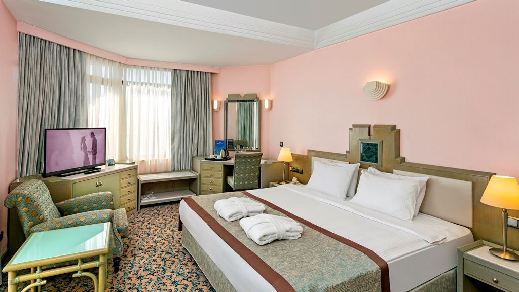 rooms-family-suit-room-sea-view