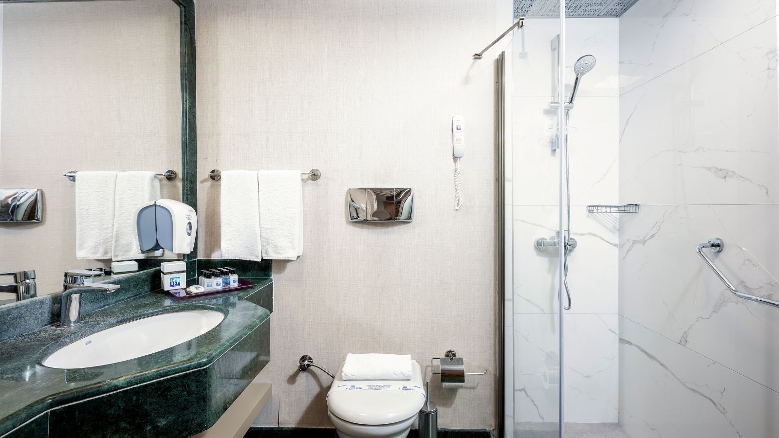 rooms-standard-room-side-sea-view