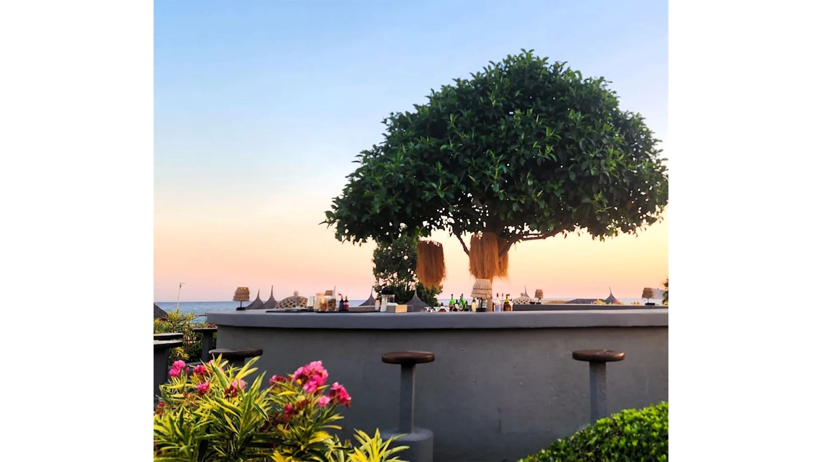 bars-bay-view-terrace-var