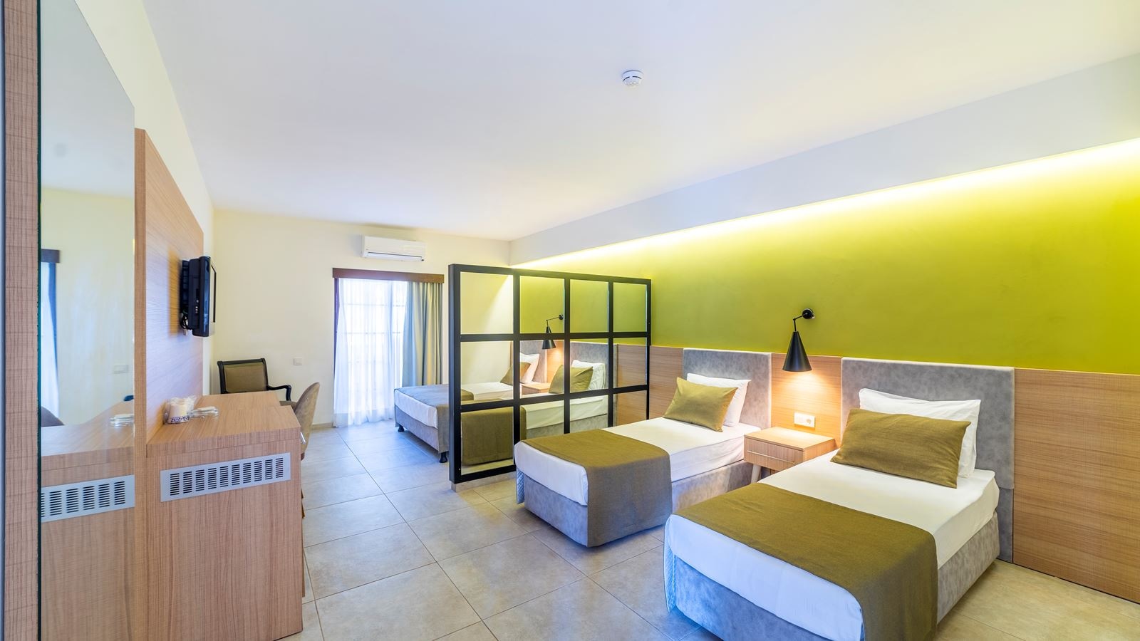 rooms-club-family-room