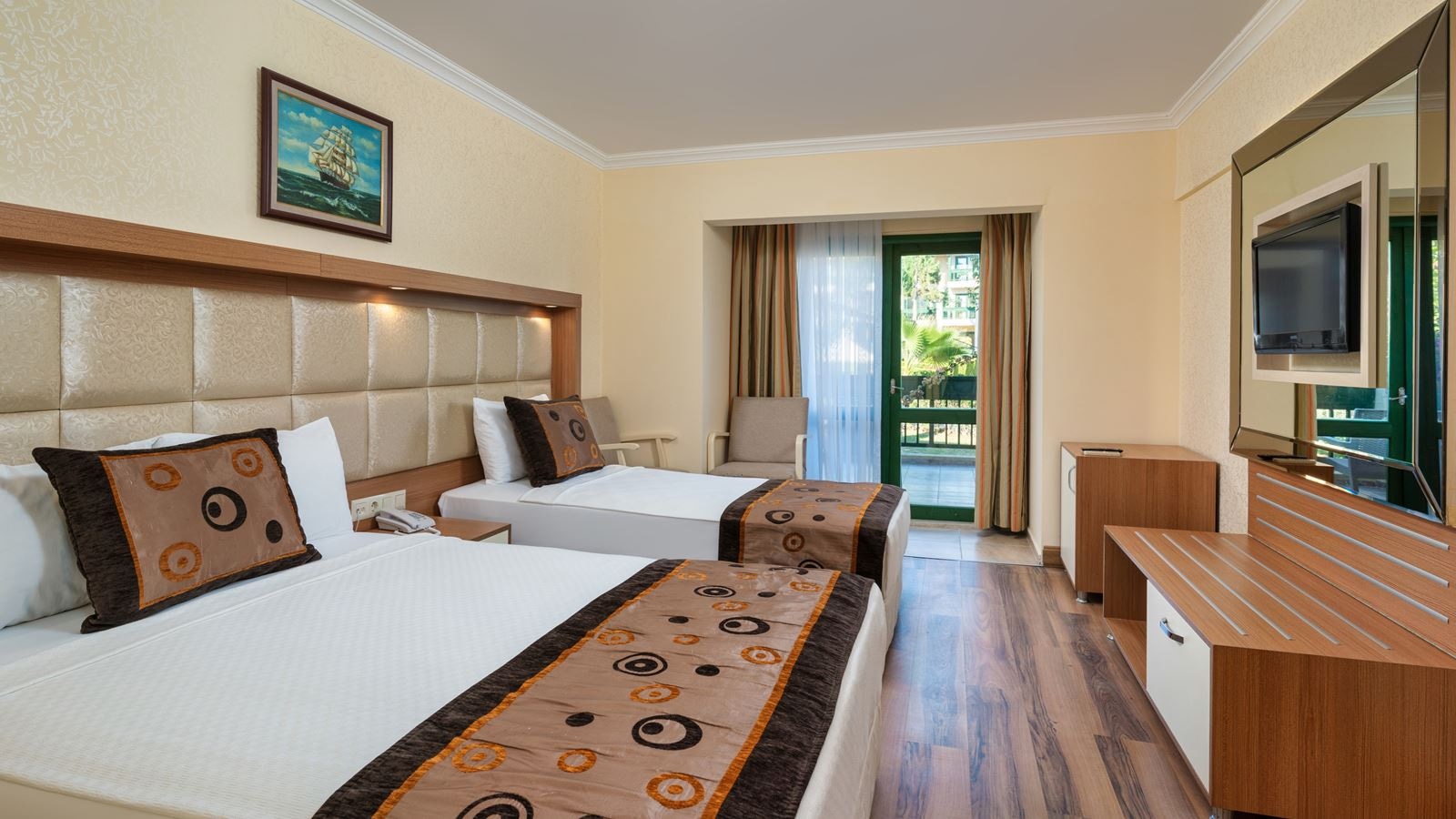 rooms-standard-with-balcony-room