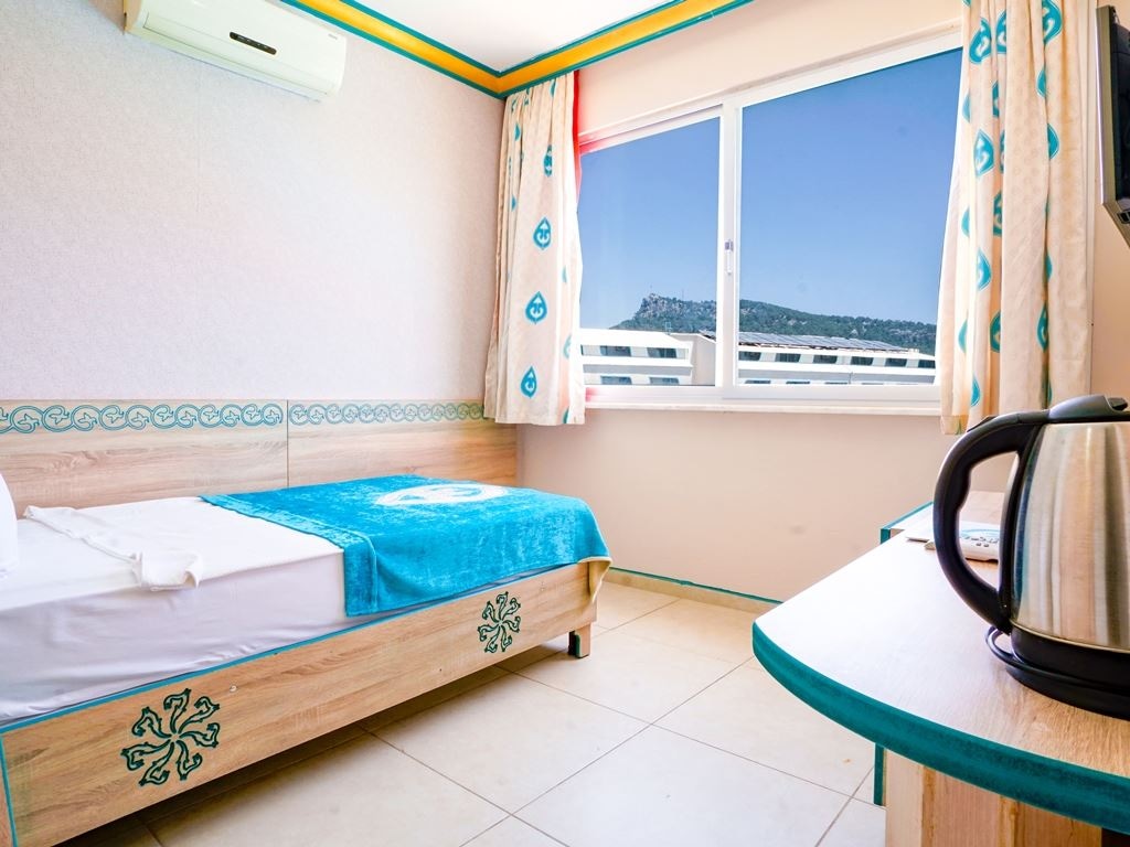 rooms-single-spr-room