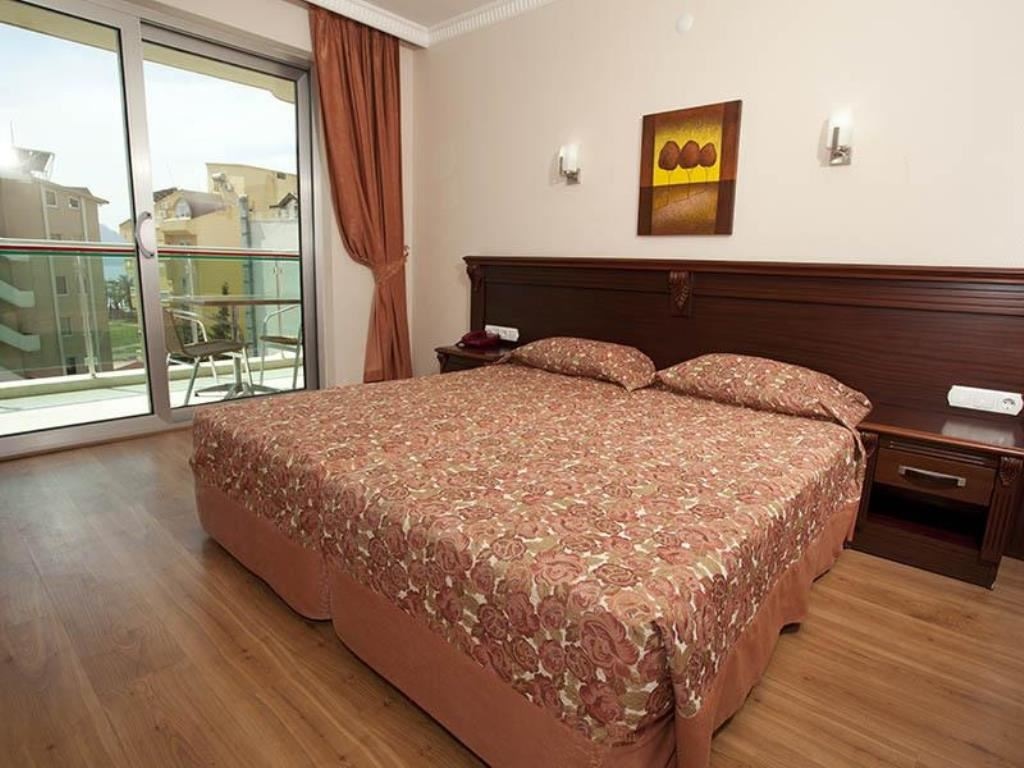 rooms-standard-room-with-balcony