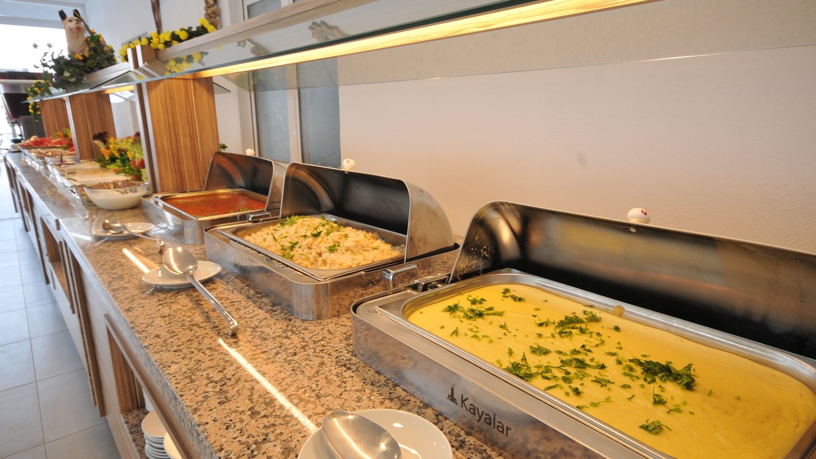 restaurants-restaurant