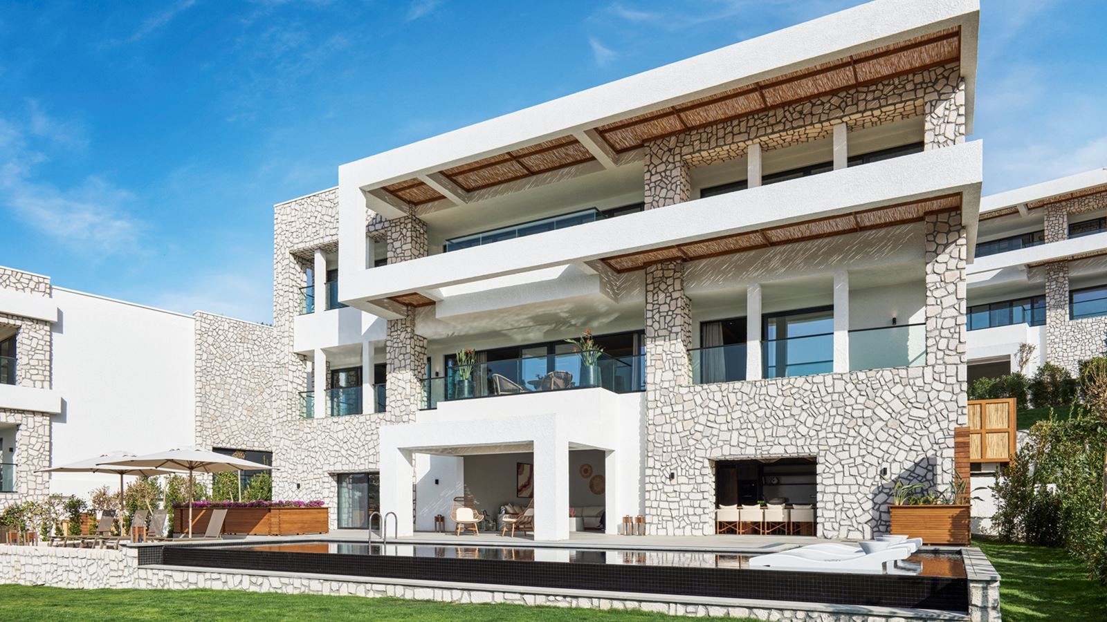 rooms-executive-villa-front-side