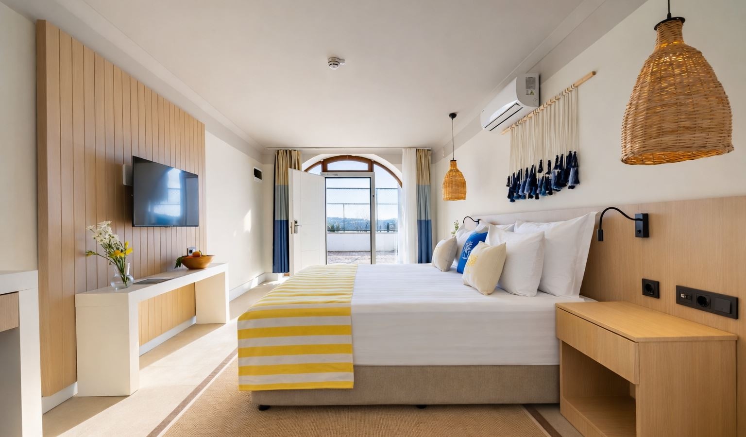 rooms-stone-houses-sea-side