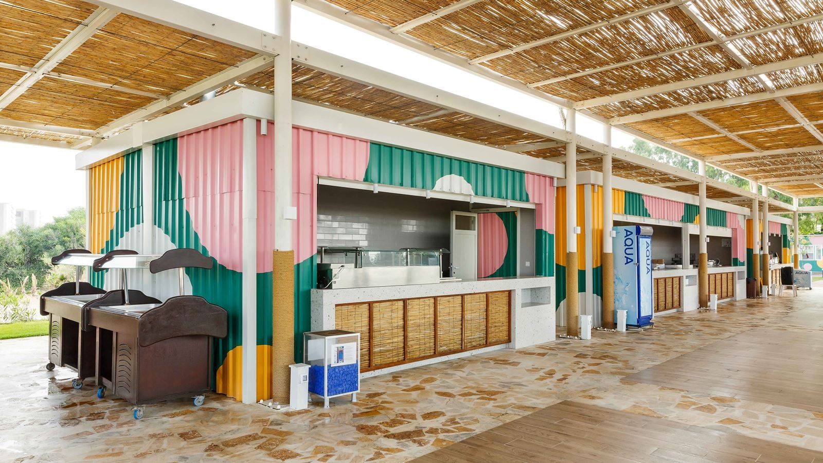 restaurants-beach-food-court