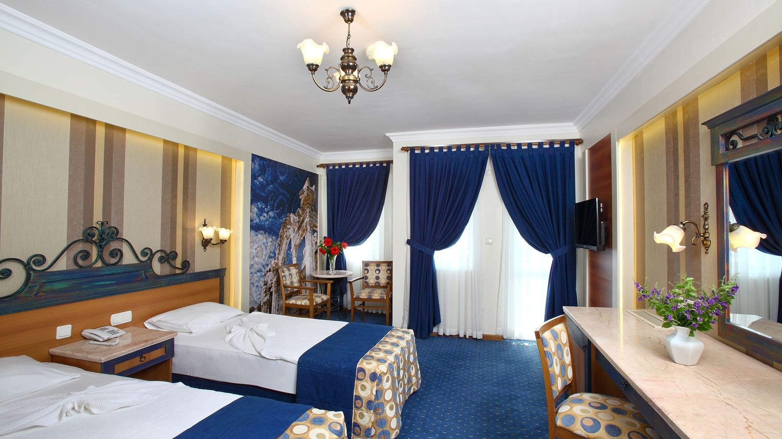 rooms-coral-room-standard-land-view