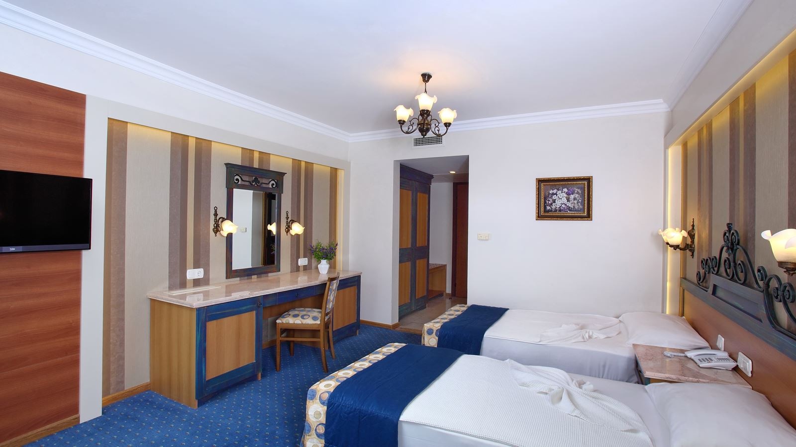 rooms-coral-room-standard-land-view