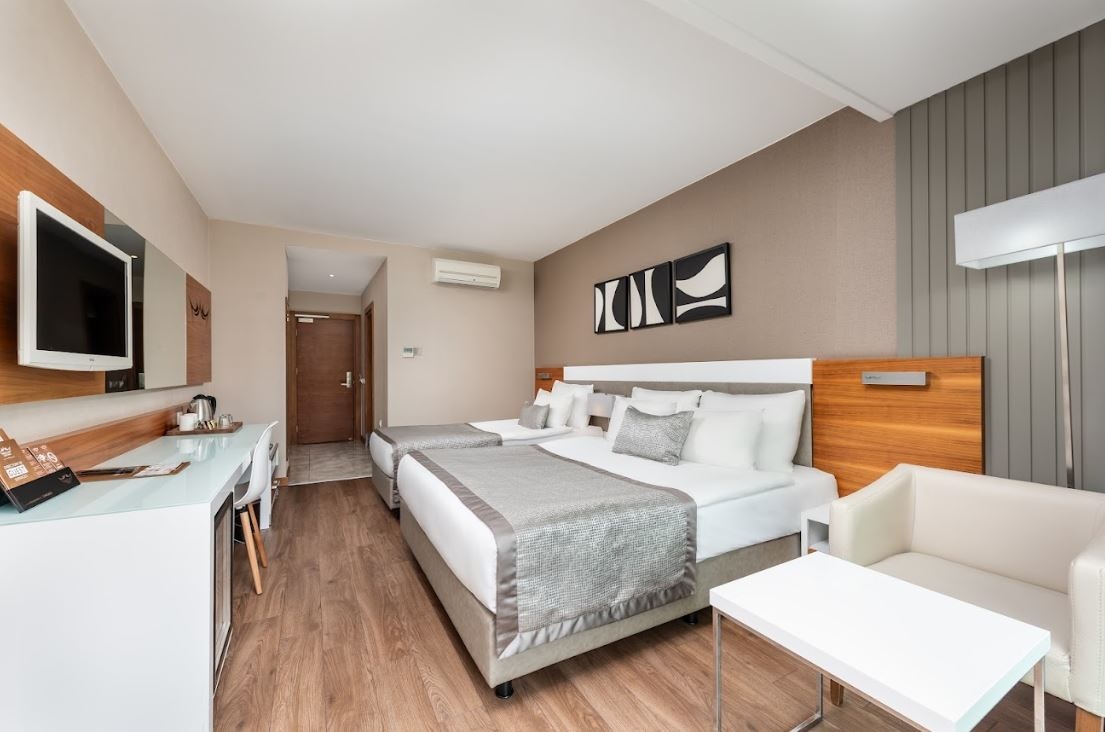 rooms-standard-room-land-view