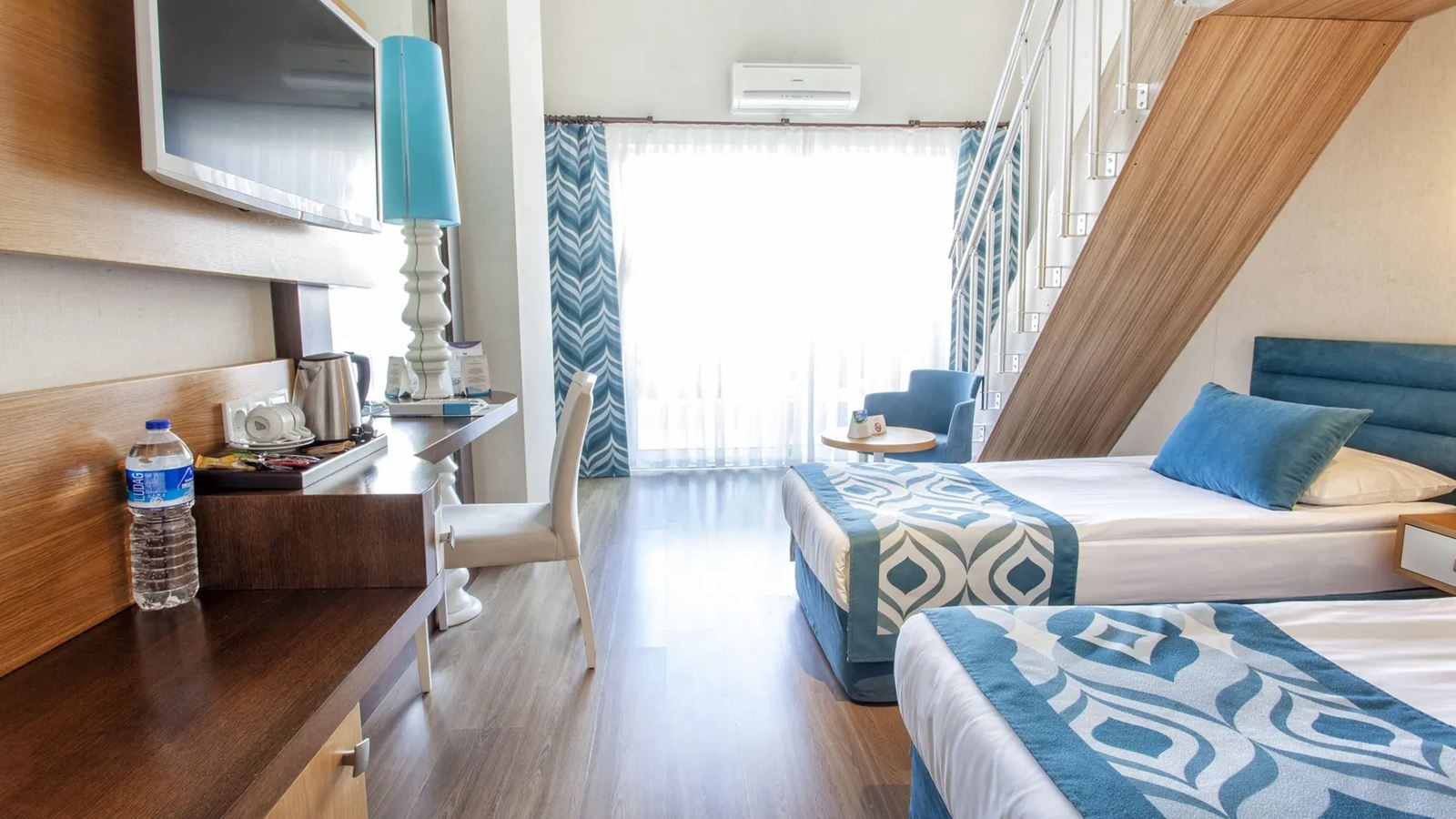 rooms-dublex-family-room