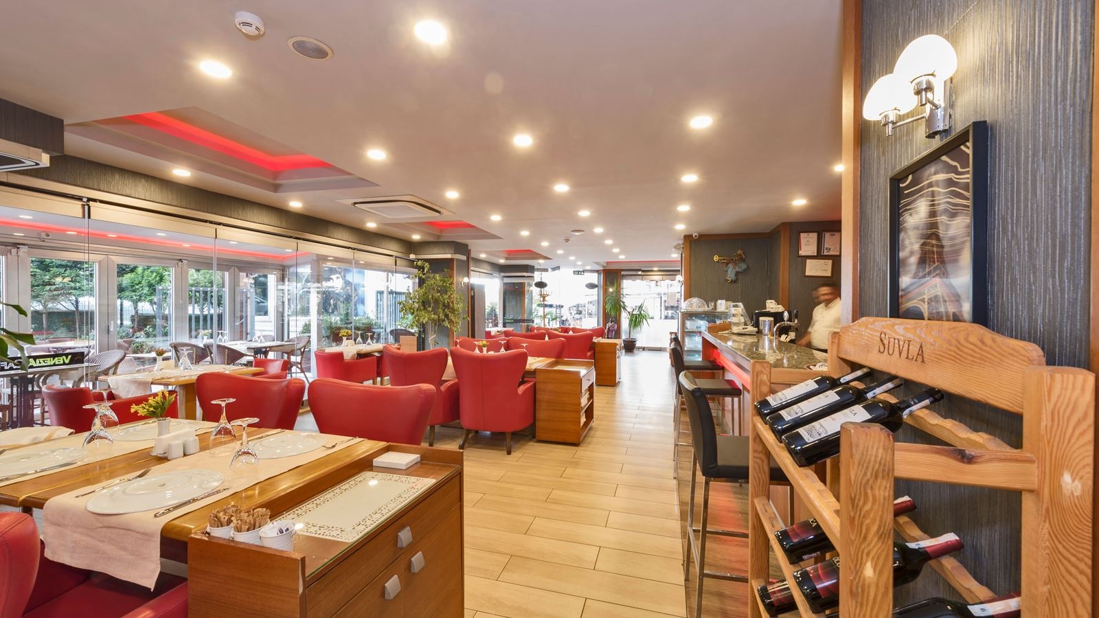 restaurants-restaurants