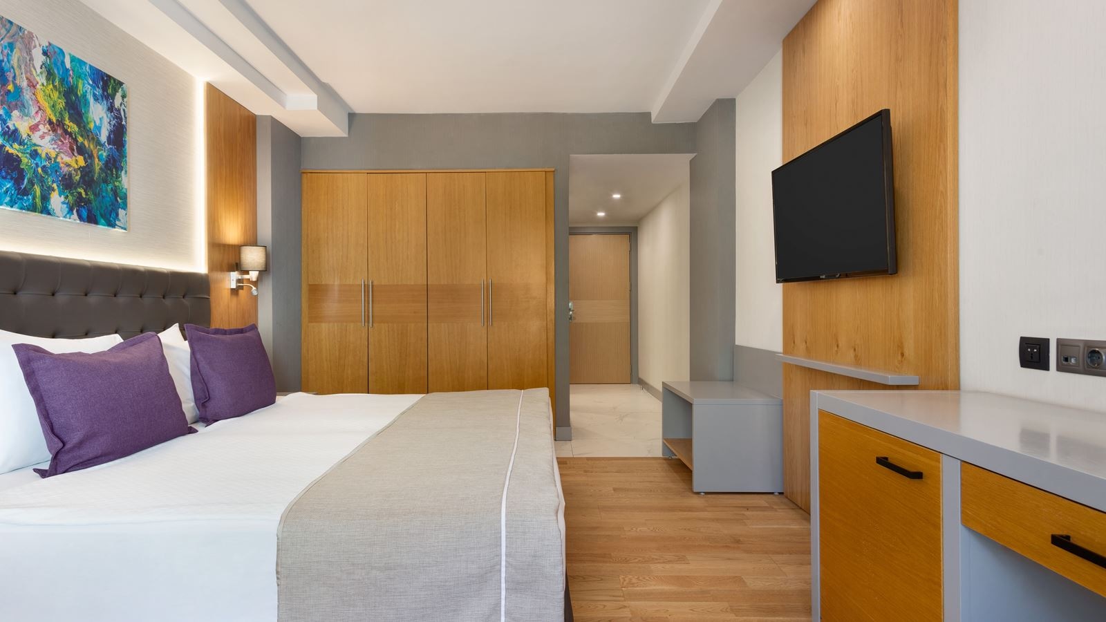 rooms-deluxe-room-garden-view