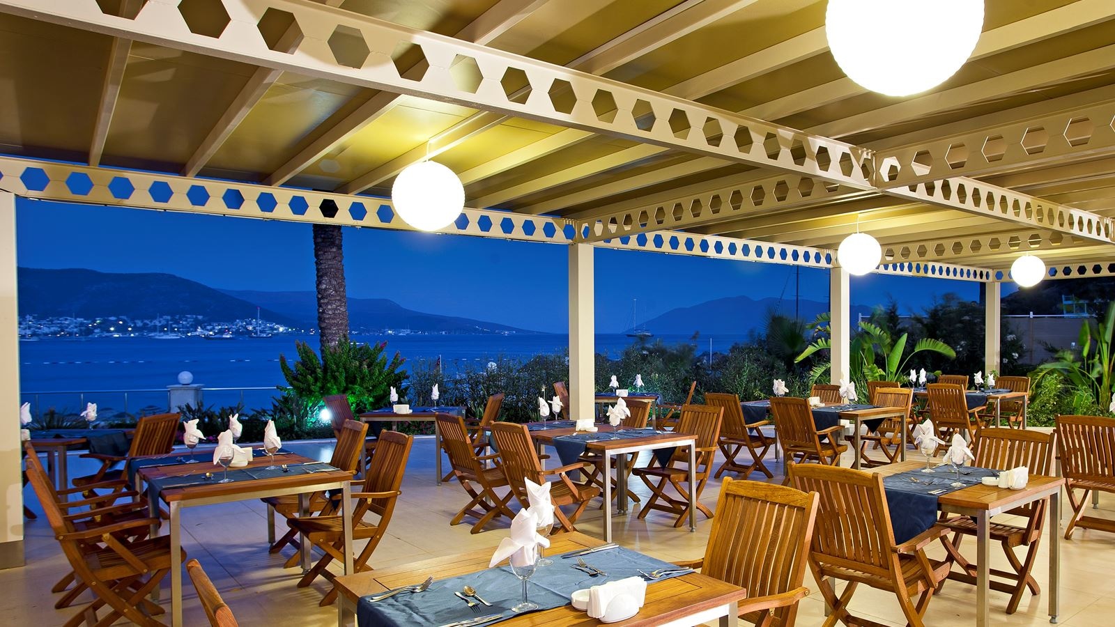 bars-beach-bar