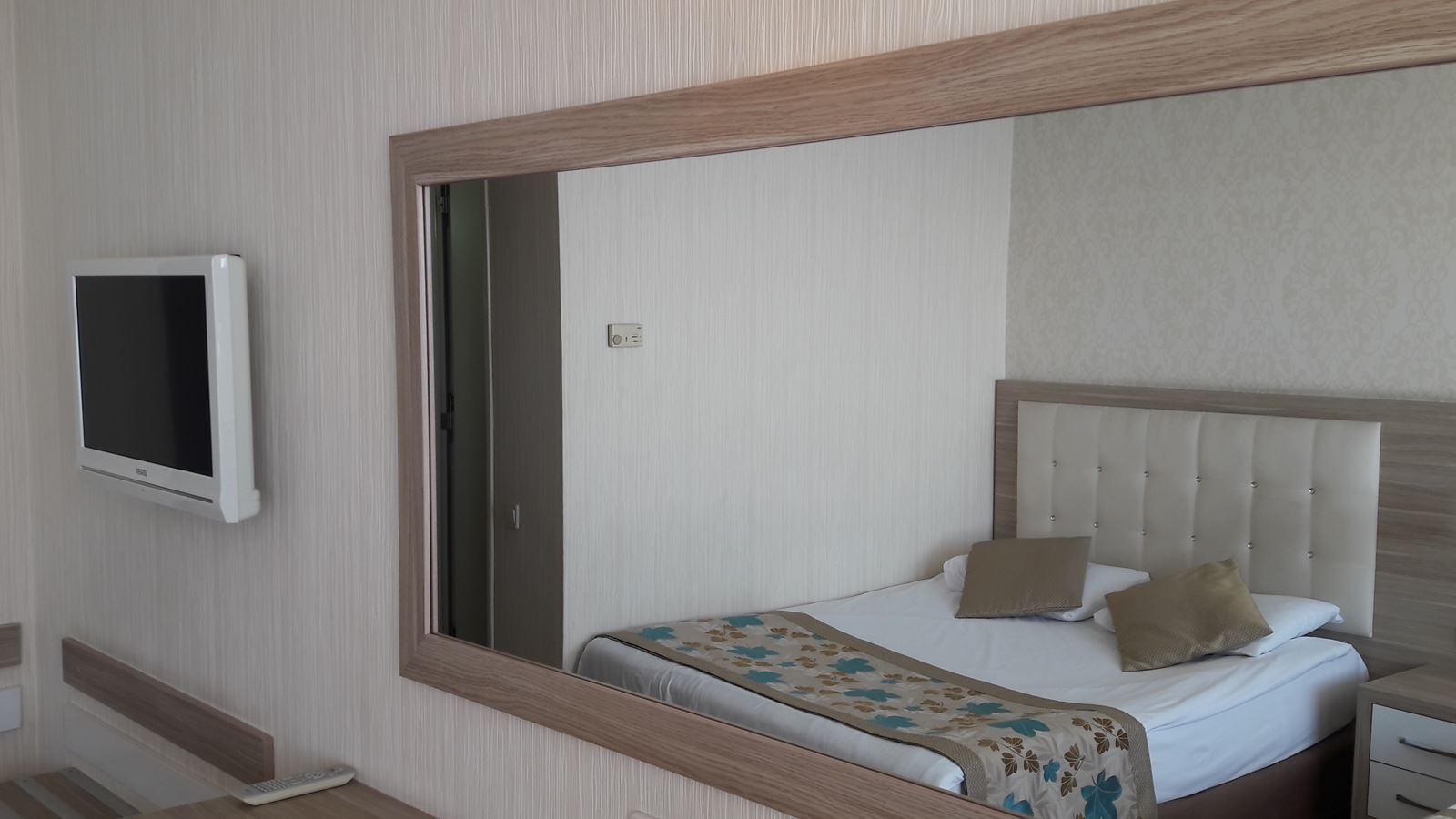 rooms-standart-double--twin-room
