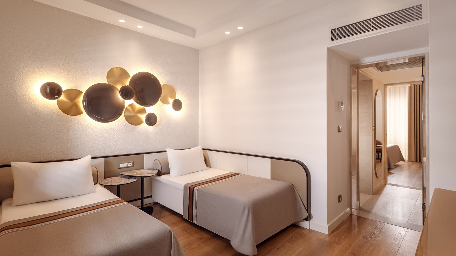 rooms-deluxe-family-sea-view