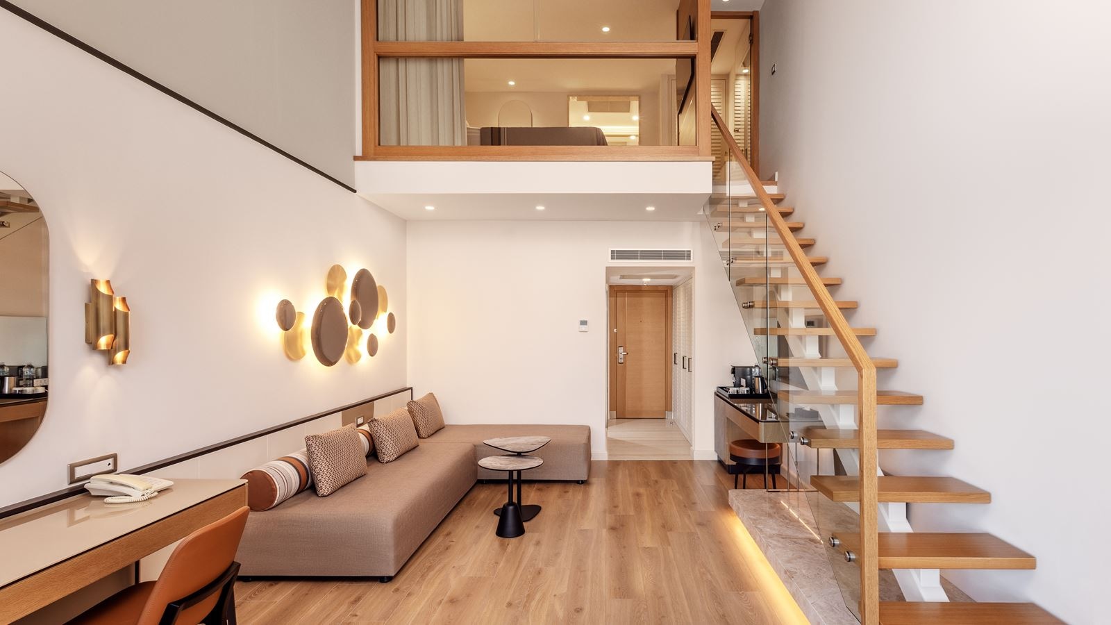 rooms-deluxe-dublex-land-view