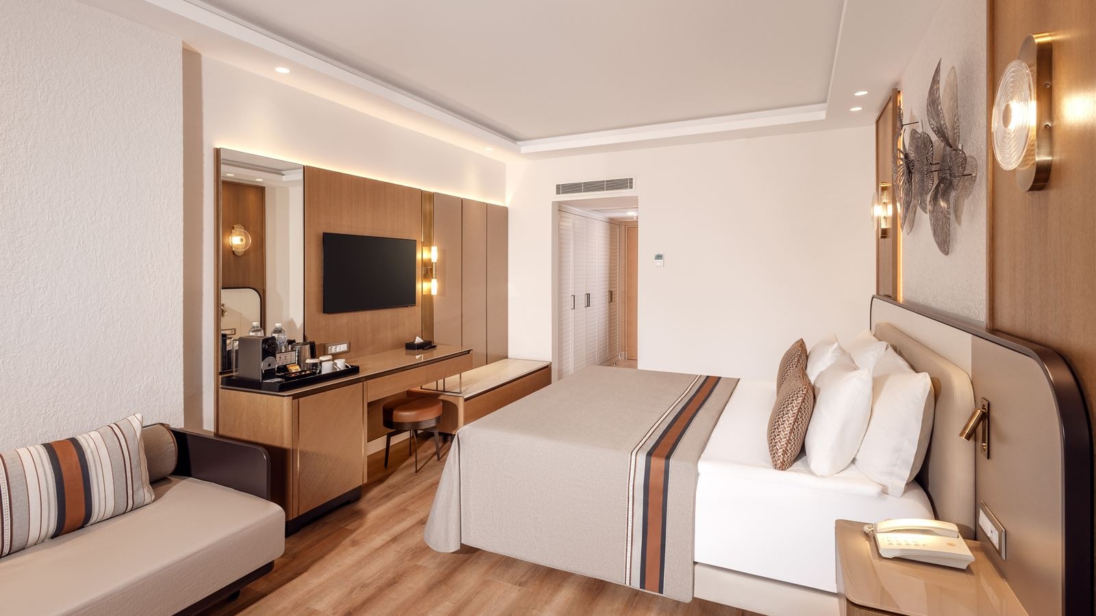 rooms-deluxe--side-sea-view