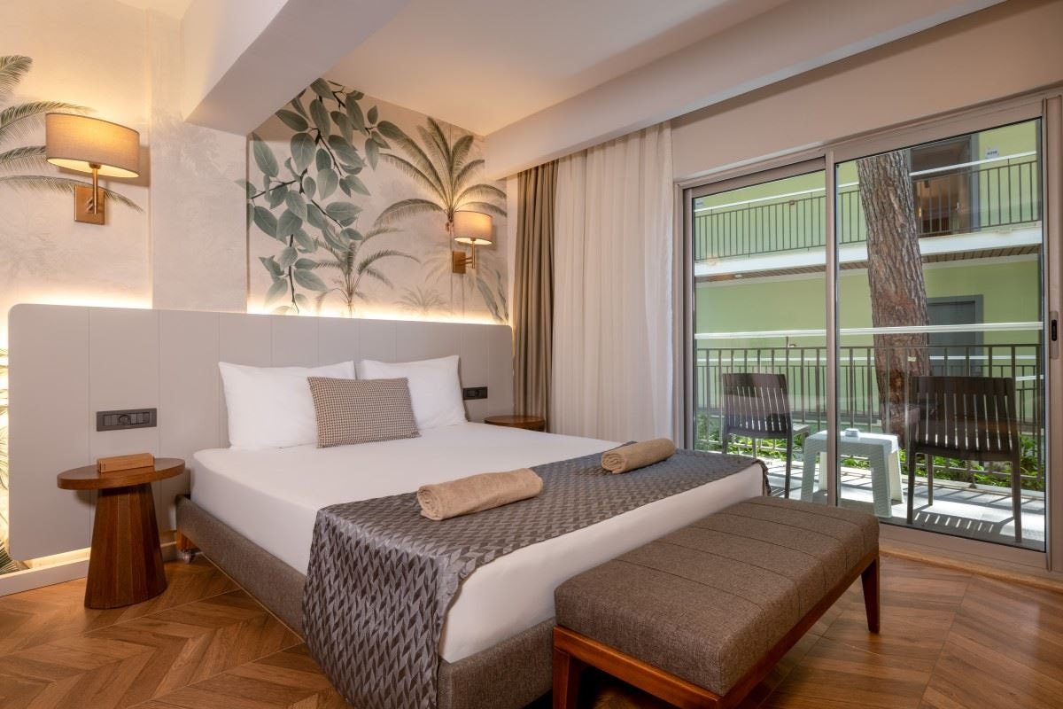 rooms-standart-room-land-view