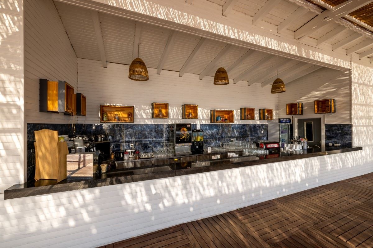 restaurants-beach-club