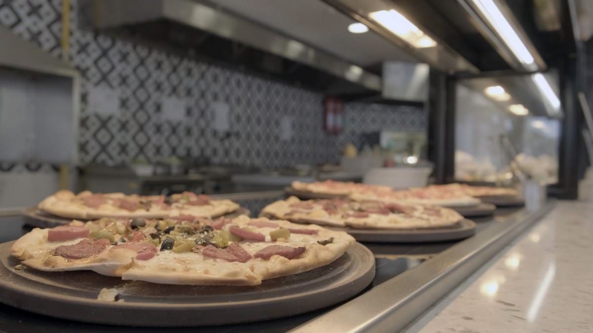 restaurants-pool-snack-restaurant