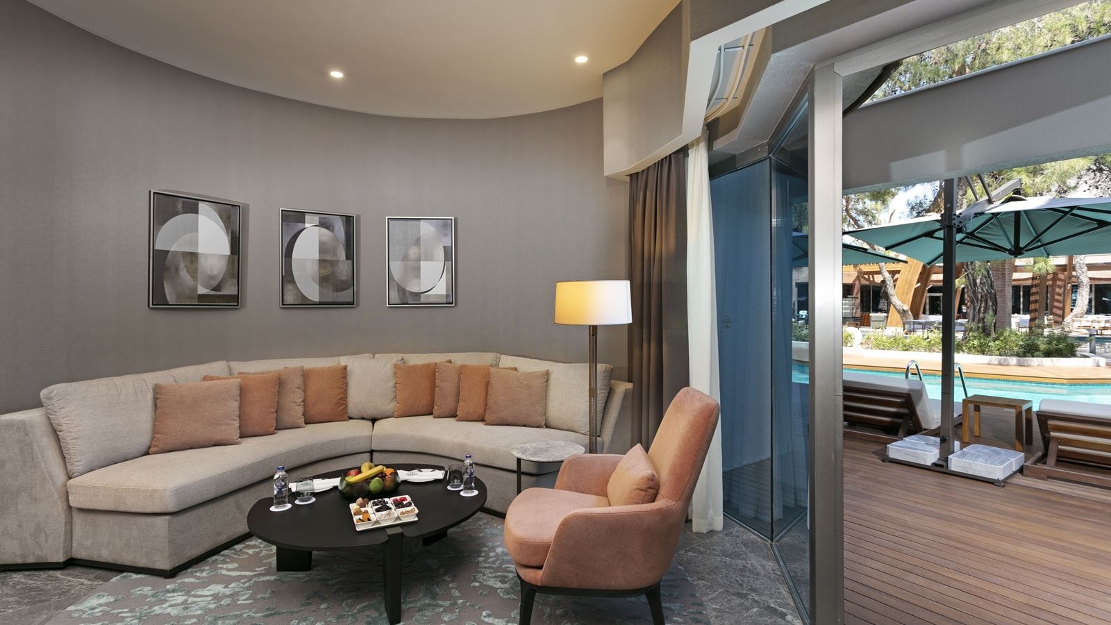 rooms-executive-suite